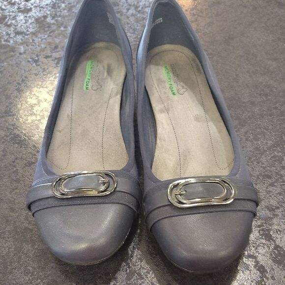 BareTraps Gray Silver Loafers Comfortable Flats - Picture 1 of 5